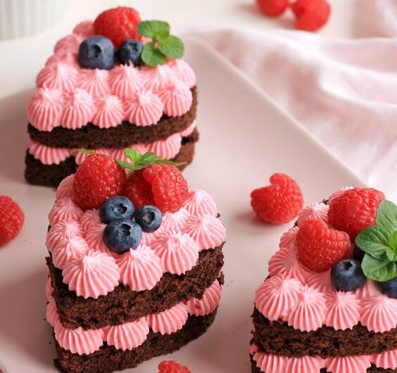 mini heart cake