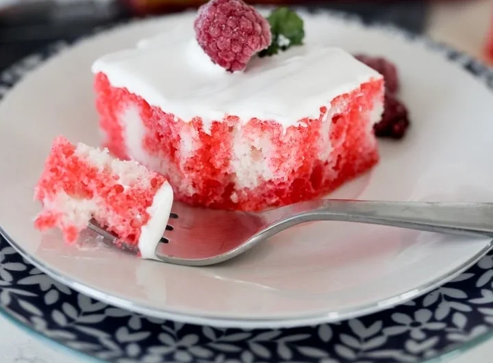 white chocolate raspberry poke cake
